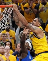 记者：多队将密切关注步行者前锋奥比-托平，看其能否被交易