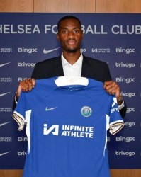 GA黄金甲体育官方网站-自由转会搞定夏窗首签 蓝军抢下高佬中卫打几分？