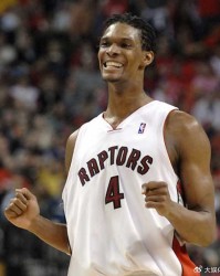 GA黄金甲体育-波什真的是可惜了，巅峰期因病选择退役，否则还能在战5年|血栓|热火|篮球|NBA|雷·阿伦_新浪新闻