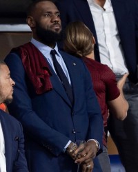 ESPN制片人希望詹姆斯退役后能帮他们分析比赛！