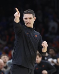 戴格诺特：我们球队不分第几人，杰威现在的比赛跟以往不同